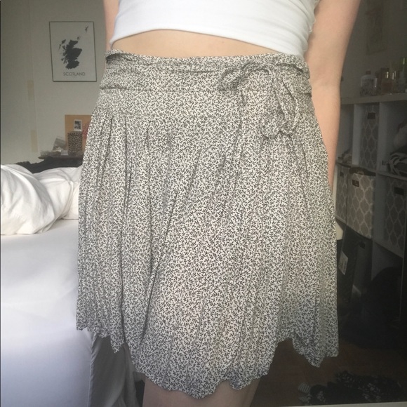 Skirt - Picture 3 of 4